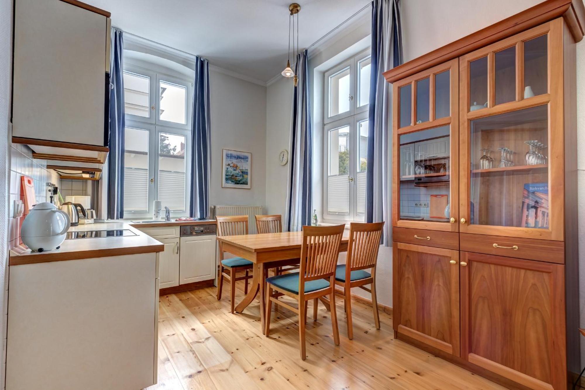 Villa Ahlbeck - Ferienwohnung Kuehlungsborn Heringsdorf  Exteriör bild